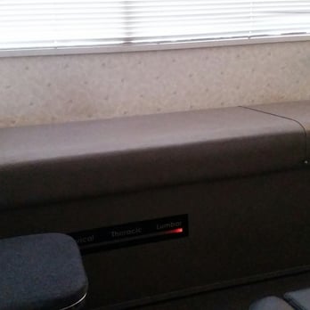 Delano Acupuncture and Chiropractic Center - Massage bed - Chiropractors Near Me - Delano, California Delano Acupuncture and Chiropractic Center - Massage bed - Chiropractors Near Me - Delano, California