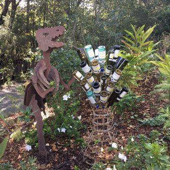 Rombauer Vineyards - Creative garden display - Wineries Near Me - St. Helena, California