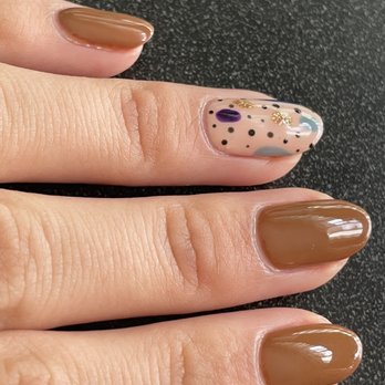 Soleil Estetica - Gel manicure with design! - Hair Stylists Near Me - Tijuana, BCN