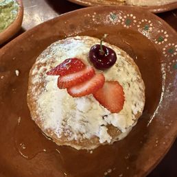 Corn pancakes with requesón