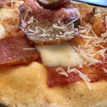 &pizza - The Maverick Pizza - Pizza Near Me - Arlington, Virginia