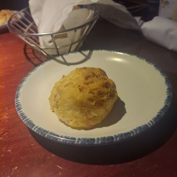 Red Lobster - Cheddar biscuits - Seafood Near Me - San Antonio, Texas Red Lobster - Cheddar biscuits - Seafood Near Me - San Antonio, Texas