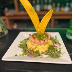 El Pollo Restaurant & Bar - Salmon with maduros