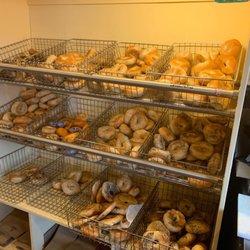 Bagel Nosh - Best bagels in town