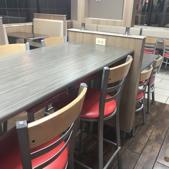 Burger King - tables and chairs in a restaurant - Fast Food Near Me - Deming, New Mexico