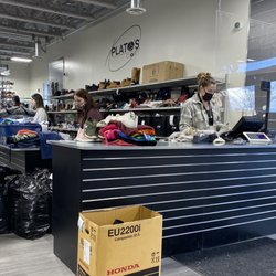 Plato’s Closet - Cashiers.