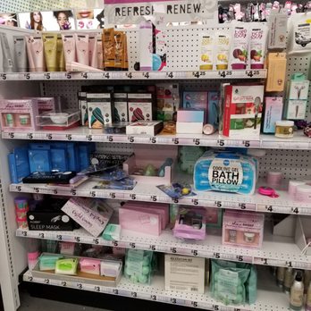 Five Below - Bath stuff - Discount Store Near Me - New Orleans, Louisiana