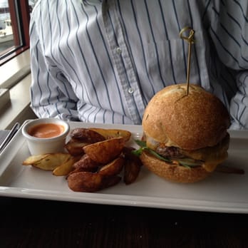 Palisade - Palisade burger - Seafood Near Me - Seattle, Washington
