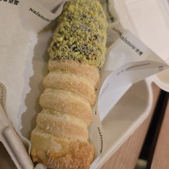 Naisnow Tea and Bakery - Bubble Tea Near Me - Flushing, New York
