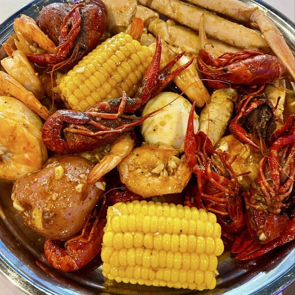 Laughing Crab - Combo Special B (1/2lb) - Seafood Near Me - Hurst, Texas Laughing Crab - Combo Special B (1/2lb) - Seafood Near Me - Hurst, Texas