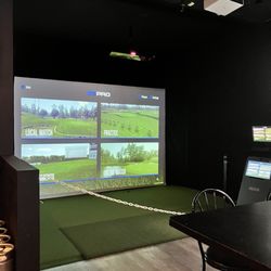 Bar Five Eleven - Golf simulator