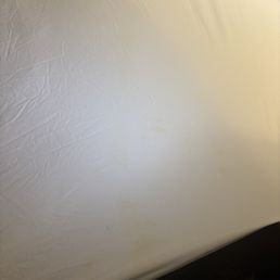 I hope you're able to see the yellow on sheets. Lighting wasn't great for photos but I promise I'm not trying to be critical. I hope you're able to see the yellow on sheets. Lighting wasn't great for photos but I promise I'm not trying to be critical.