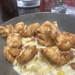 Crispy chicken carbonara with bacon
