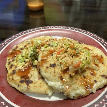El Rincon Salvadoreño - Pupusa de Carne Asada y Pupusa de loroco y queso - Salvadoran Near Me - Taylorsville, Utah El Rincon Salvadoreño - Pupusa de Carne Asada y Pupusa de loroco y queso - Salvadoran Near Me - Taylorsville, Utah