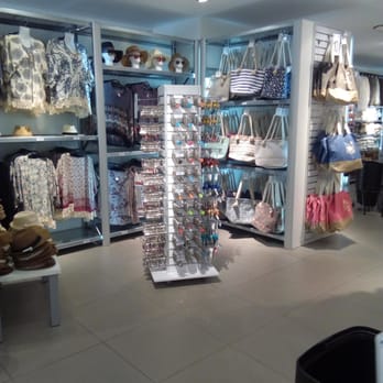 Ale-hop - Interior de la tienda. Ideal para regalicos. - Department Stores Near Me - Zaragoza, Z