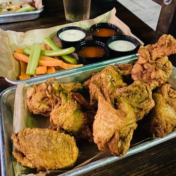 Burger Bench - The Wings are so Crispy! - American Near Me - Escondido, California Burger Bench - The Wings are so Crispy! - American Near Me - Escondido, California