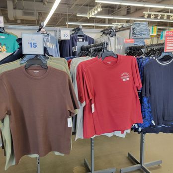 Old Navy Outlet - Men's Clothing Near Me - Riverhead, New York