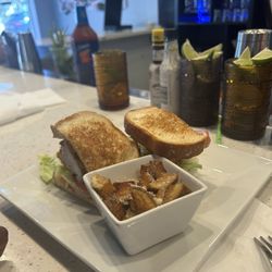 Grooves Kitchen And Daiquiris - Fish sandwich!