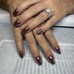 Island Nails By Tania - Chocolate Brown Dip with Glaze Chrome powder