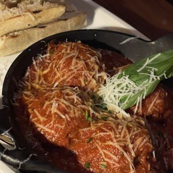 Paparazzi Chophouse - Meatballs appetizer - Steakhouses Near Me - Dallas, Texas