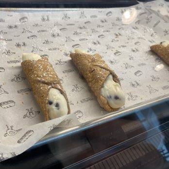 Fratelli’s Delicatessen - Cannolis - Delis Near Me - Apex, North Carolina Fratelli’s Delicatessen - Cannolis - Delis Near Me - Apex, North Carolina