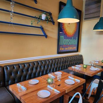 Ms. Fairfax - Inside dining - Breakfast & Brunch Near Me - Newburgh, New York