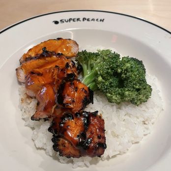 Super Peach - Honey glazed chicken, broccoli, and rice - Cocktail Bars Near Me - Los Angeles, California Super Peach - Honey glazed chicken, broccoli, and rice - Cocktail Bars Near Me - Los Angeles, California