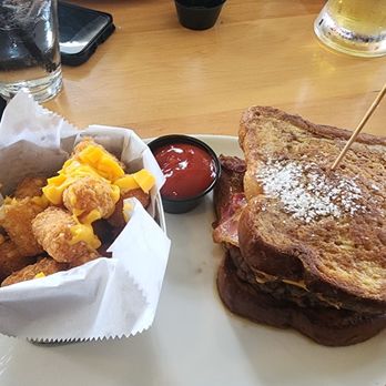 Capital Craft - Breakfast burger 10 out of 10 - Pizza Near Me - Green Brook, New Jersey