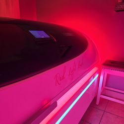 Glowtan Salon & Spa - Red Light Therapy bed with 5 different red light wavelengths