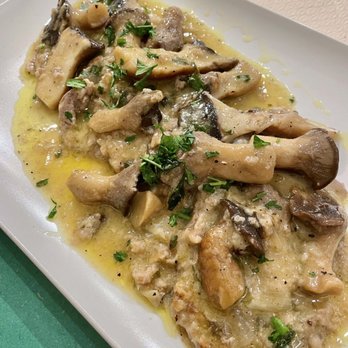 MadoniEAT - Beef scallopini with fresh mushrooms - Sicilian Near Me - Palermo, Pennsylvania