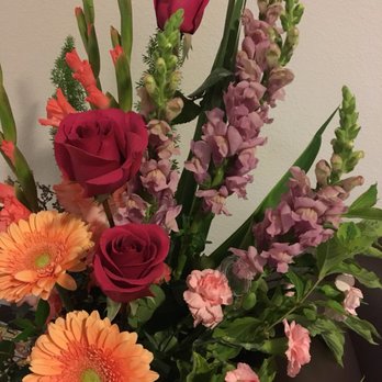 Eugene's Flower Home - Florists Near Me - Springfield, Oregon