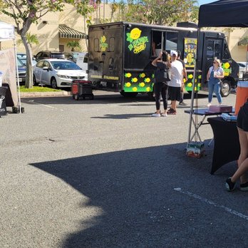 Da Lemonade Squad - Truck located at Waikele Premium Outlets - Juice Bars & Smoothies Near Me - Mililani, Hawaii Da Lemonade Squad - Truck located at Waikele Premium Outlets - Juice Bars & Smoothies Near Me - Mililani, Hawaii