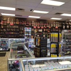 RD Smoke and Vape Shop - Interior atmosphere