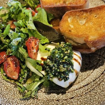 Goen Dining + Bar - HH Burrata with toasted baguette bread - Pan Asian Near Me - Kailua, Hawaii