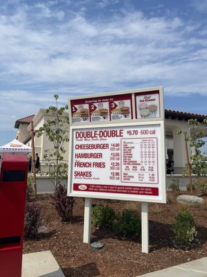 In-N-Out Burger by null