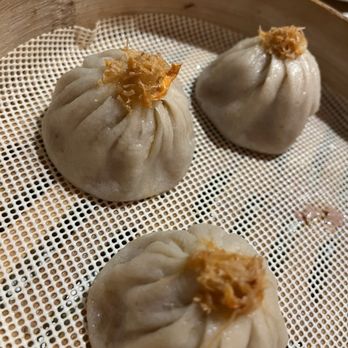 Qin's Garden - Crab and pork soup dumplings - Chinese Near Me - Toronto, Ontario