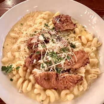 Jackson Street Tavern - The Mac 'n Cheese with the chicken added. Fabulous! - New American Near Me - Omaha, Nebraska