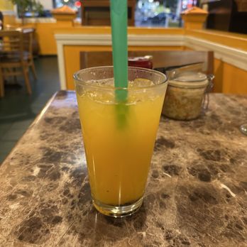 Pupuseria Y Restaurante Platano - Passion fruit drink - Salvadoran Near Me - Berkeley, California Pupuseria Y Restaurante Platano - Passion fruit drink - Salvadoran Near Me - Berkeley, California