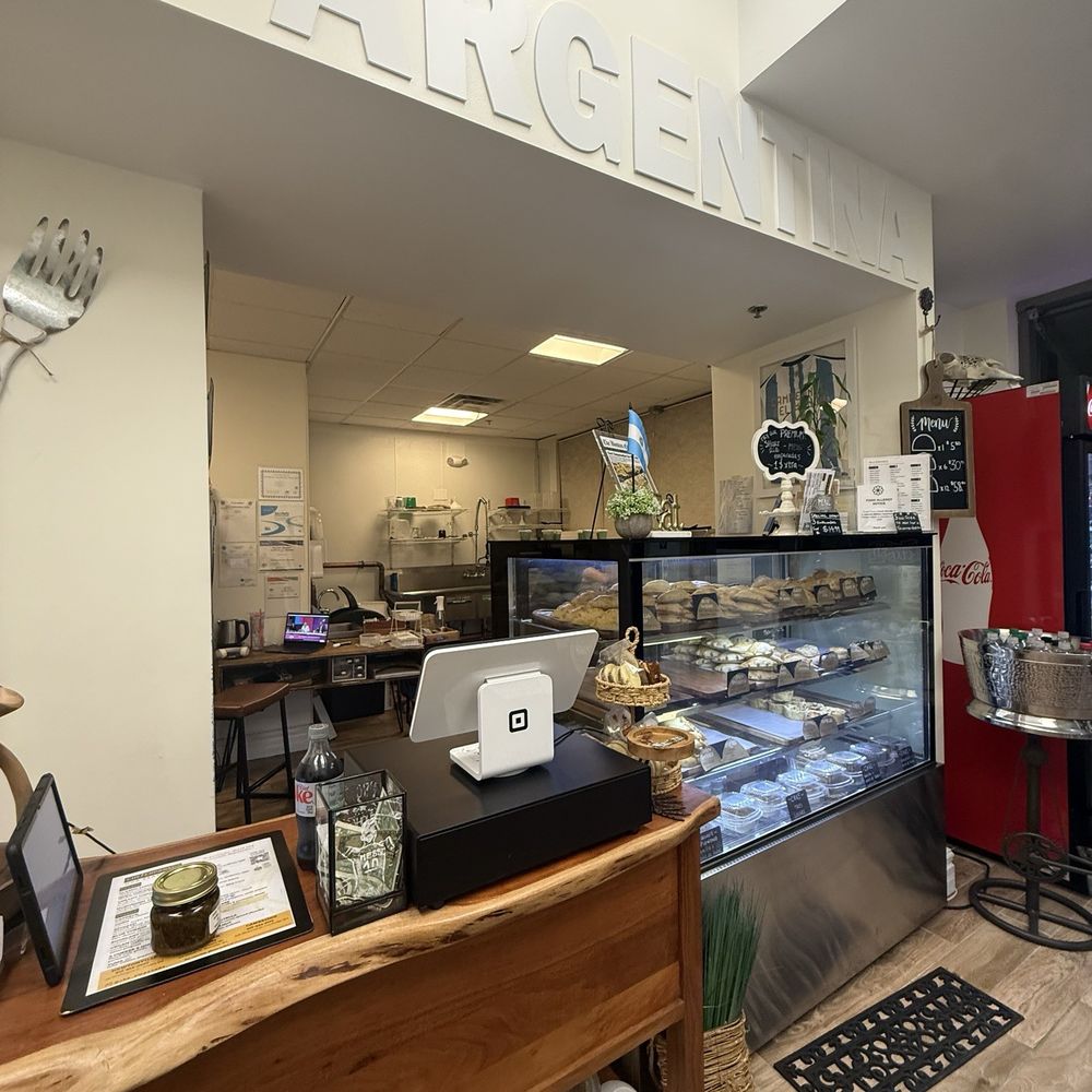 Che Empanada - Counter - Argentine Near Me - Cambridge, Massachusetts