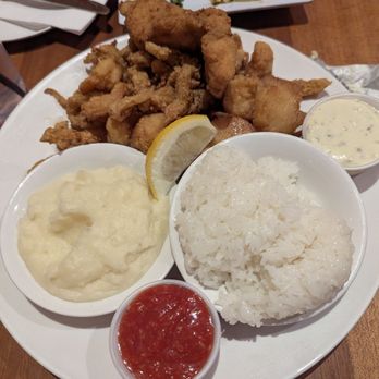 Captain Parker's Pub - Fisherman's Platter - Pubs Near Me - West Yarmouth, Massachusetts Captain Parker's Pub - Fisherman's Platter - Pubs Near Me - West Yarmouth, Massachusetts