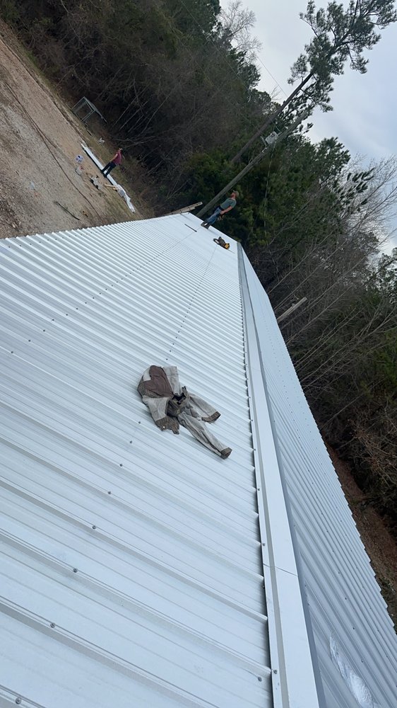 Slide of J&M Roofing