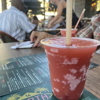 14 North Daiquiri Bar - Thruster 12 oz. - Cocktail Bars Near Me - Dania Beach, Florida