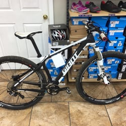 Middletown Cycling - Middletown custom build fast as hell.
