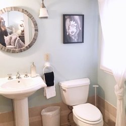 Chestnut Street Inn - Beaucatcher Suite Bathroom