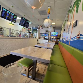 PokeCo - Dining room. - Hawaiian Near Me - Littleton, Colorado PokeCo - Dining room. - Hawaiian Near Me - Littleton, Colorado