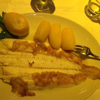 La Rotonde - The baked sole, here deboned at my request, tasted like aged lamb two inches thick. - Brasseries Near Me - Paris, 75