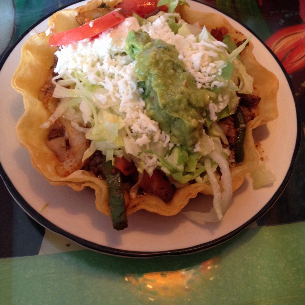 El Jalisco - Fajita Salad - Mexican Near Me - Cambria, Pennsylvania