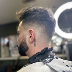 Rey’s barber shop