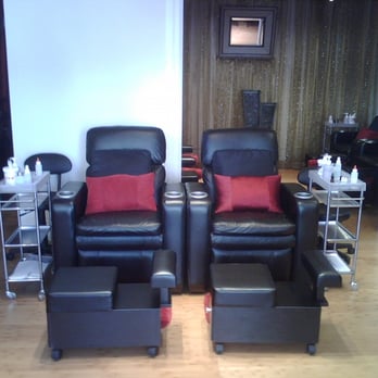 Modern Nail Bar - Front chairs - Nail Salons Near Me - San Francisco, California Modern Nail Bar - Front chairs - Nail Salons Near Me - San Francisco, California