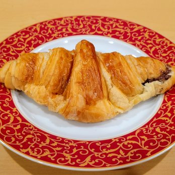 Bakeshop - Nutella croissant - Desserts Near Me - Arlington, Virginia